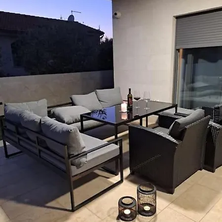 Villa Lea U Jadreskima, Kuca Sa Bazenom Pula