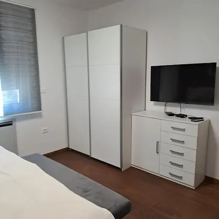 Villa Lea U Jadreskima, Kuca Sa Bazenom Pula