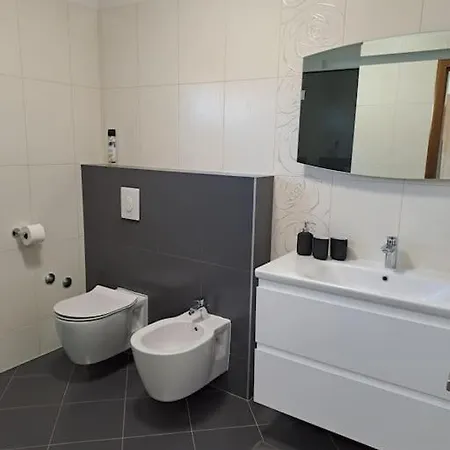 Lea U Jadreskima, Kuca Sa Bazenom Villa Pula