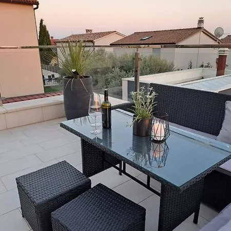 Villa Lea U Jadreskima, Kuca Sa Bazenom Pula