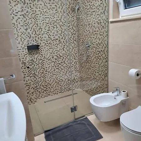 Lea U Jadreskima, Kuca Sa Bazenom Villa