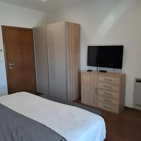 Villa Lea U Jadreskima, Kuca Sa Bazenom *