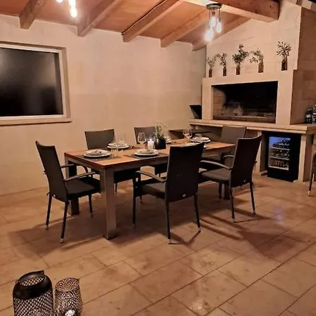 Villa Lea U Jadreskima, Kuca Sa Bazenom Pula