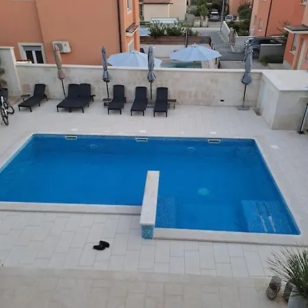 Villa Lea U Jadreskima, Kuca Sa Bazenom *