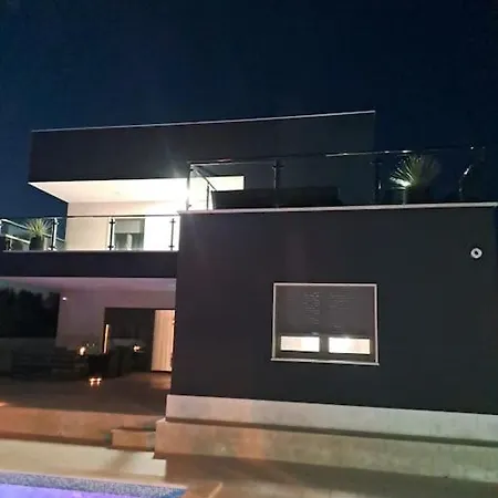 Villa Lea U Jadreskima, Kuca Sa Bazenom