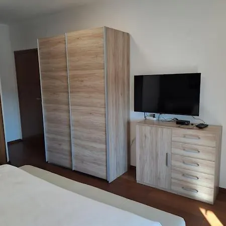 Villa Lea U Jadreskima, Kuca Sa Bazenom *