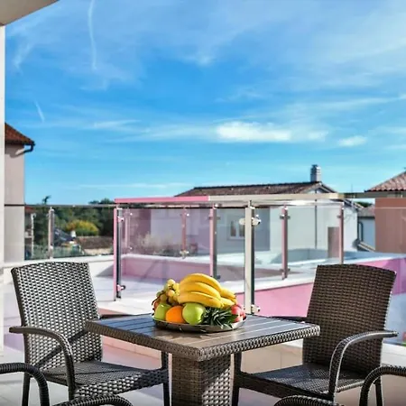 Lea U Jadreskima, Kuca Sa Bazenom Villa *